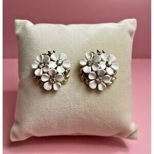 VINTAGE WHITE ENAMEL FLOWER CLIP-ON EARRINGS  RHINESTONE ACCENTS